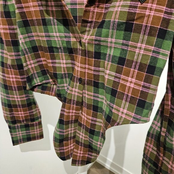 Korean Made Plaid Tie Front Crop Shirt - Picture 2 of 8